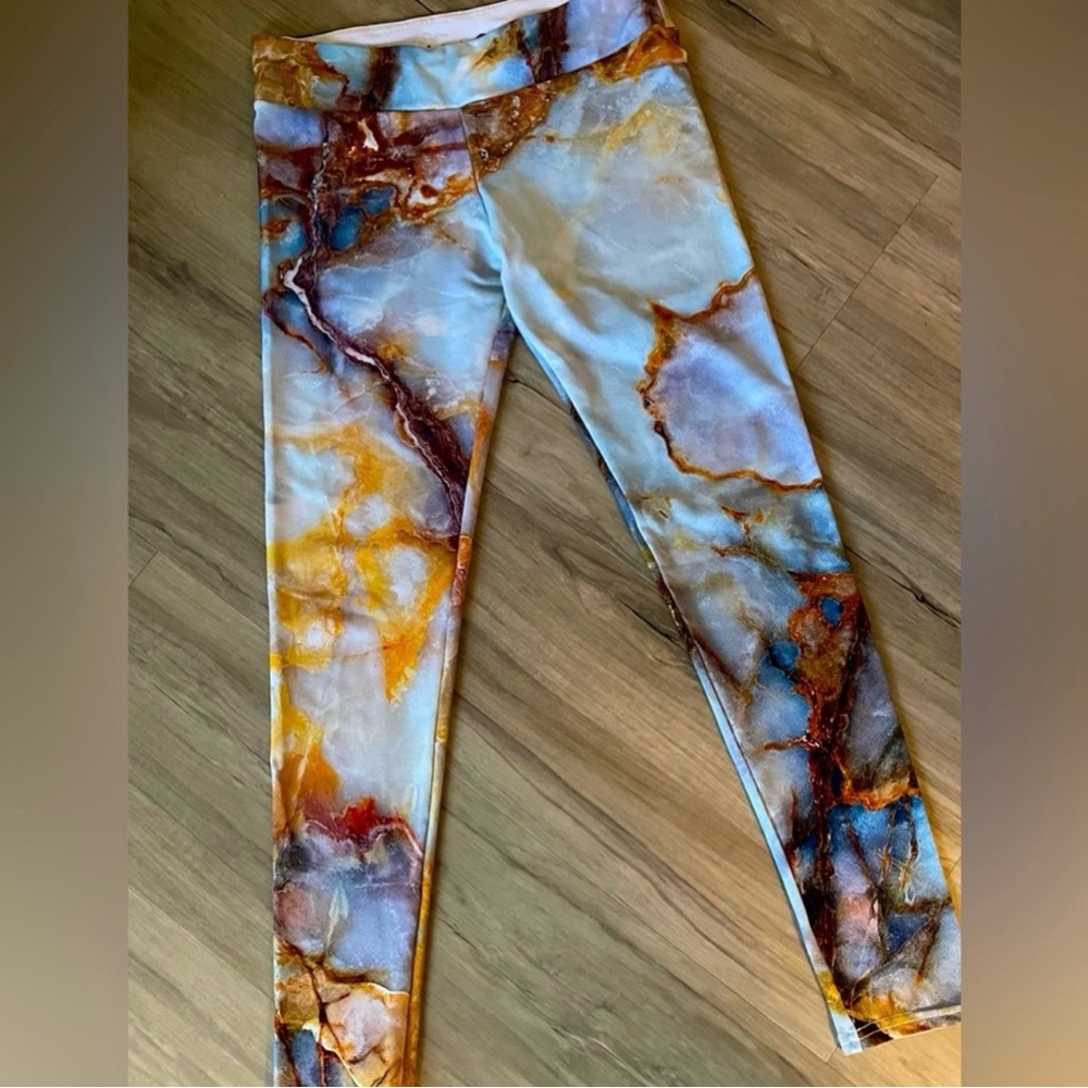 Unique Society6 Brand Leggings ~ 4 pairs included 👖👖👖👖, Sz XL…. - Picture 5 of 8